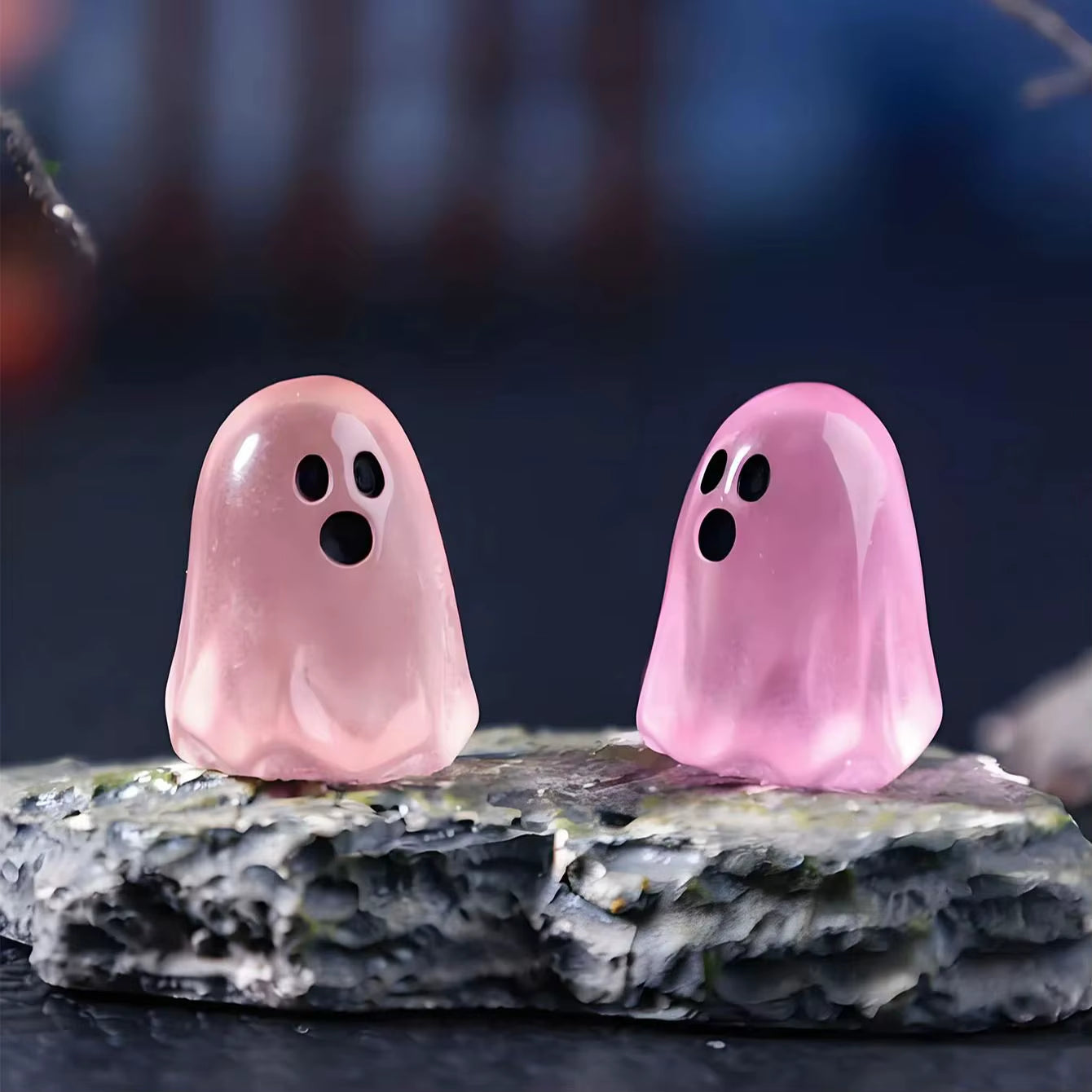 10/20Pcs Luminous Multicolor Halloween Mini Resin Ghost Glow in the Dark Miniature Ghost Figurines Tiny Ghost Ornaments